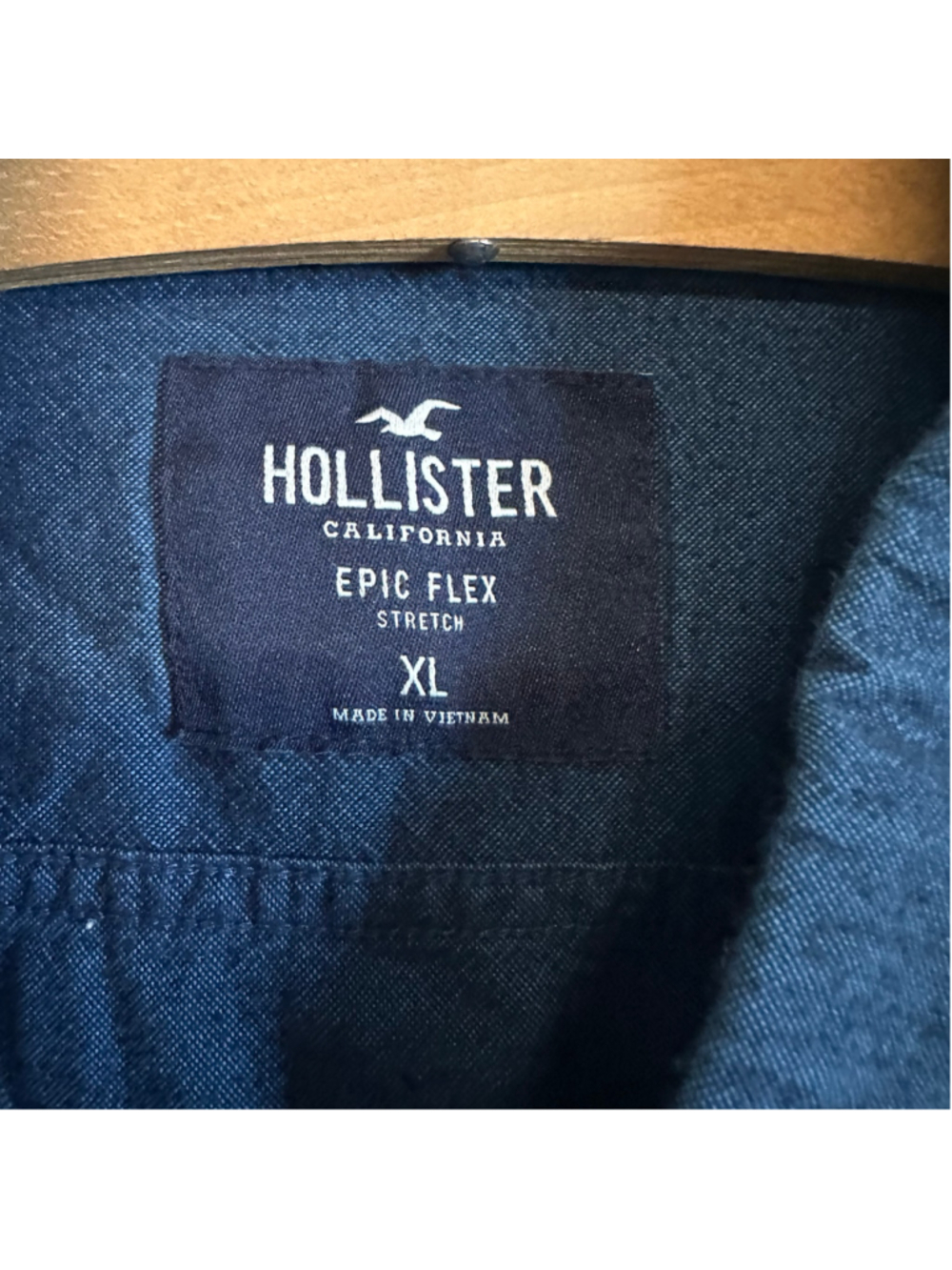 Hollister Casual Button Down Shirt Mens Size XL Blue Chambray - Picture 2 of 4